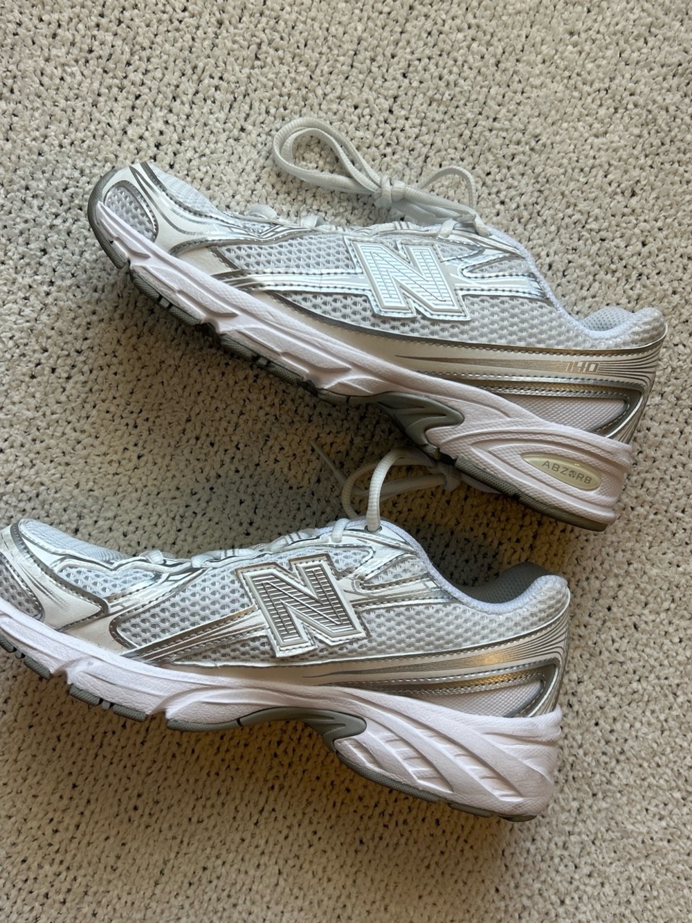 New Balance 740 Sneakers Women’s Size 7.5